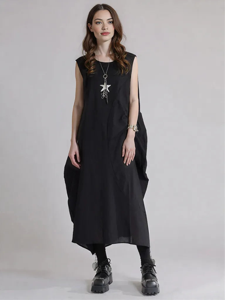 Sleeveless Black Cargo Maxi Dress with Oversized Pockets – Edgy Minimalist Look-SimpleModerne