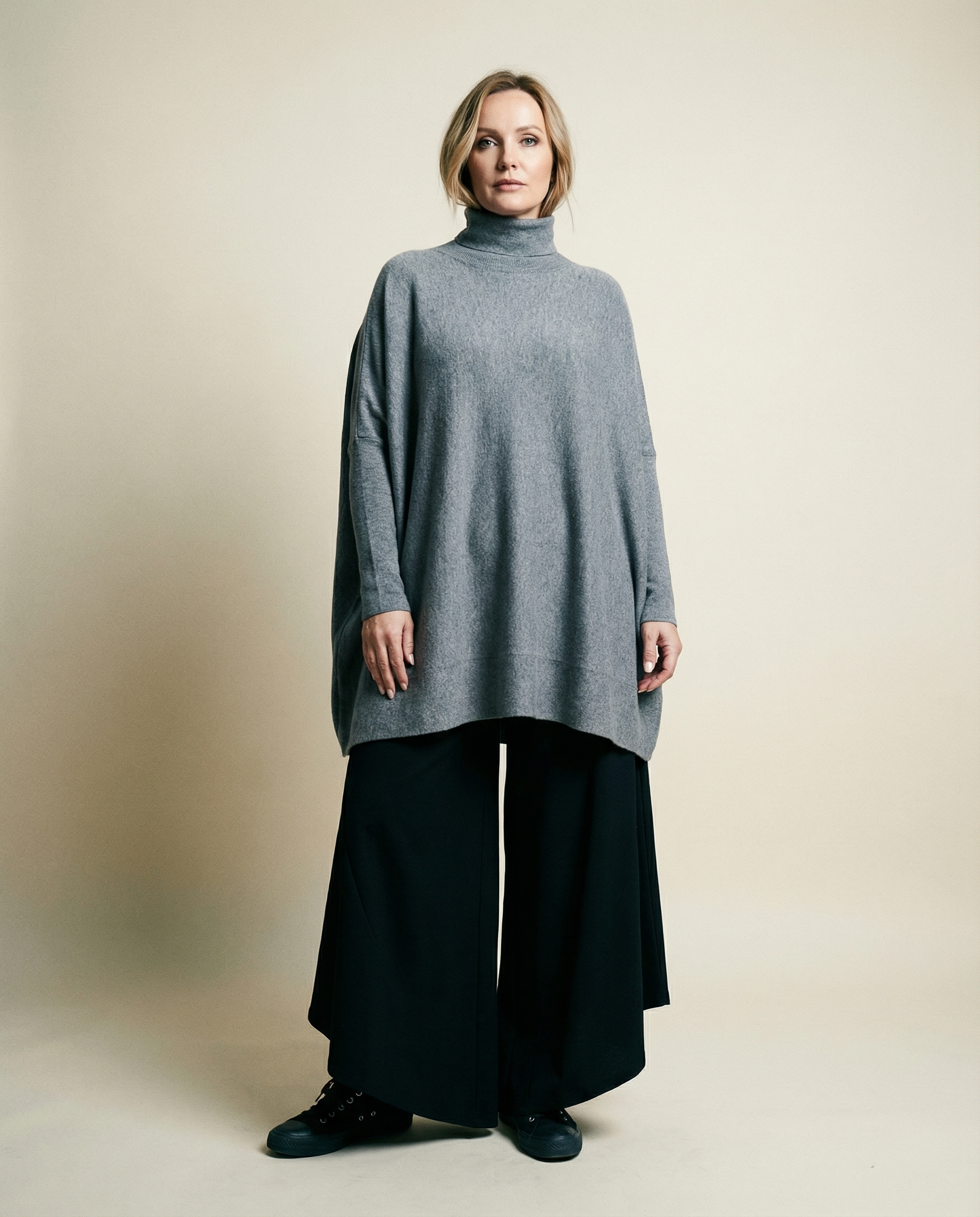 Basic Oversize Fit Gray Pullover for Office-SimpleModerne