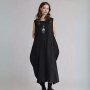 Sleeveless Black Cargo Maxi Dress with Oversized Pockets – Edgy Minimalist Look