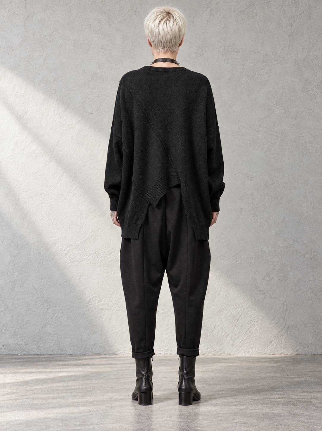 Black pullover-SimpleModerne