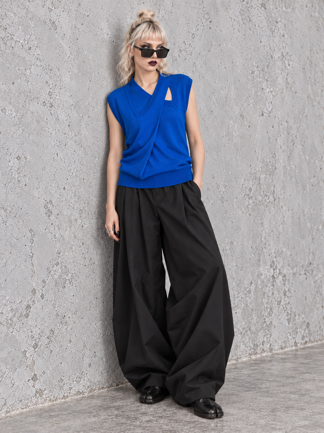Black Extra Wide-Leg Trousers | Oversized Tailored Pants-SimpleModerne
