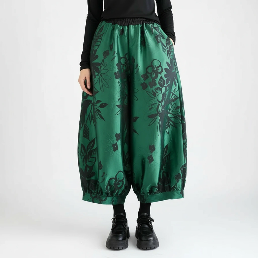 Elegant Floral Lantern Pants in Green with Pocket Detail – Relaxed Fit for Modern Style-SimpleModerne