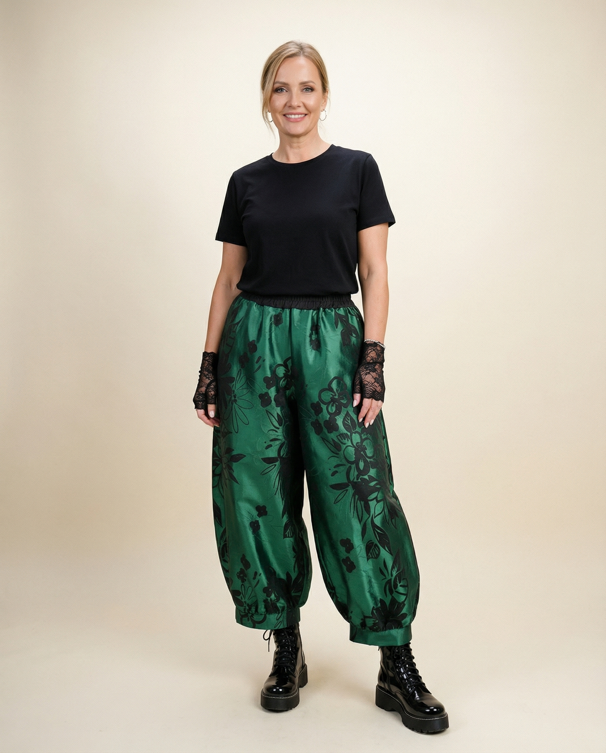 Elegant Floral Lantern Pants in Green with Pocket Detail – Relaxed Fit for Modern Style-SimpleModerne