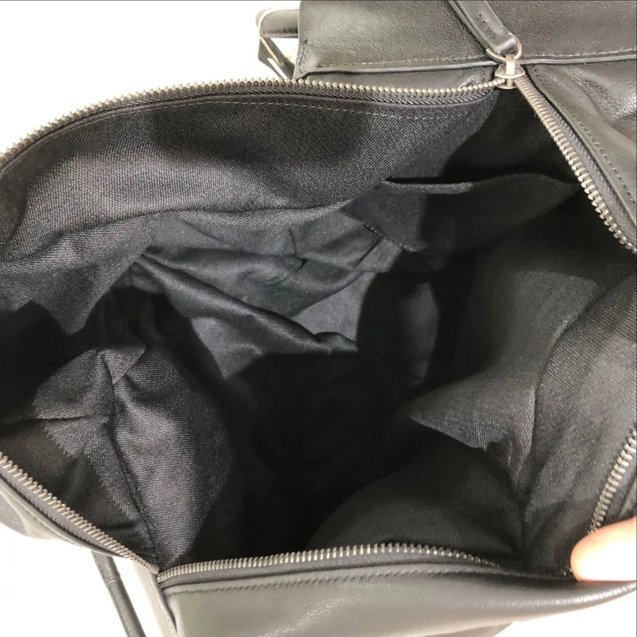 Oversized Genuine Leather Tote Bag – Funky Zip Detail & Round Handles