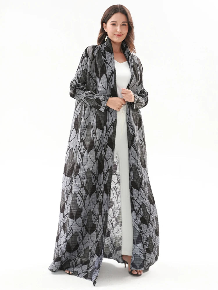 Lite Maxi Pleated Coat SimpleModerne Lite Maxi Pleated Coat SimpleModerne