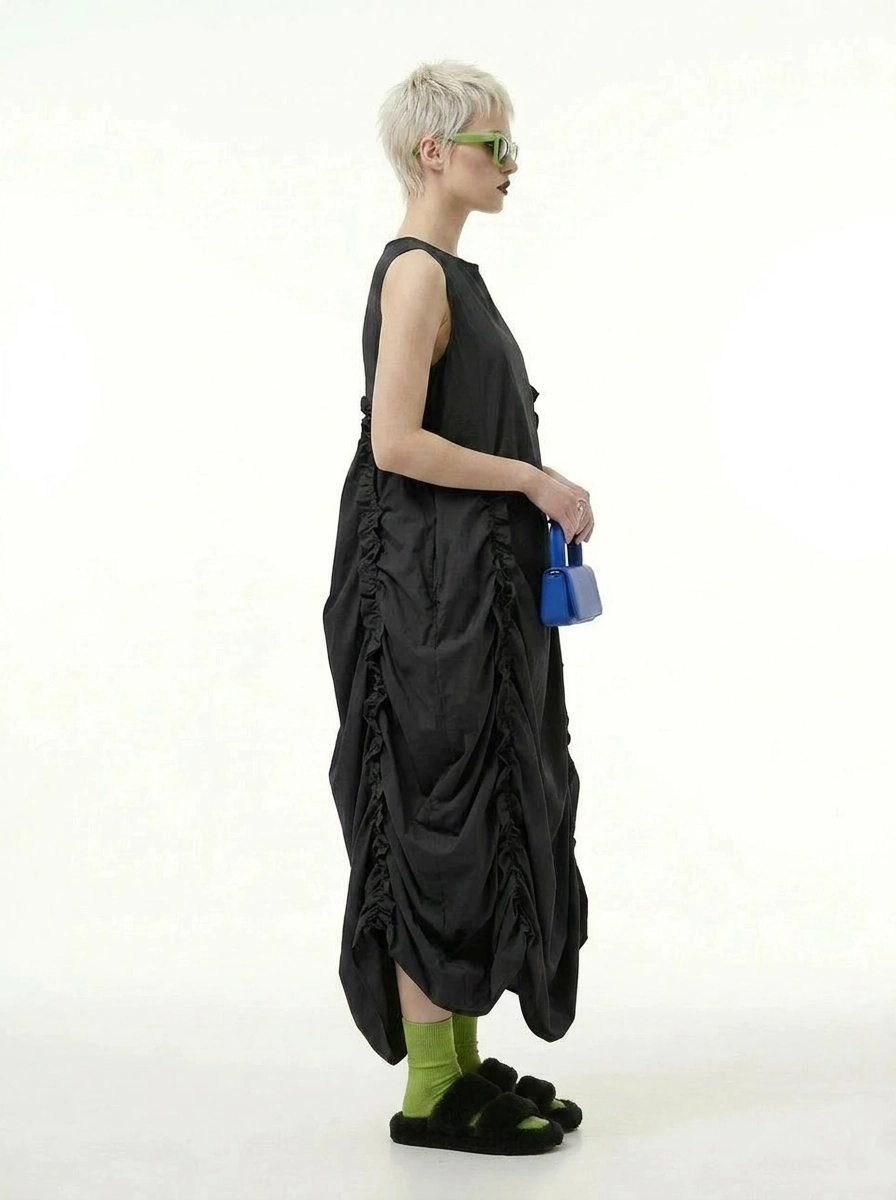 Minimalist Avant-Garde Draped Dress – Oversized Ruched Midi in Black – SimpleModerne