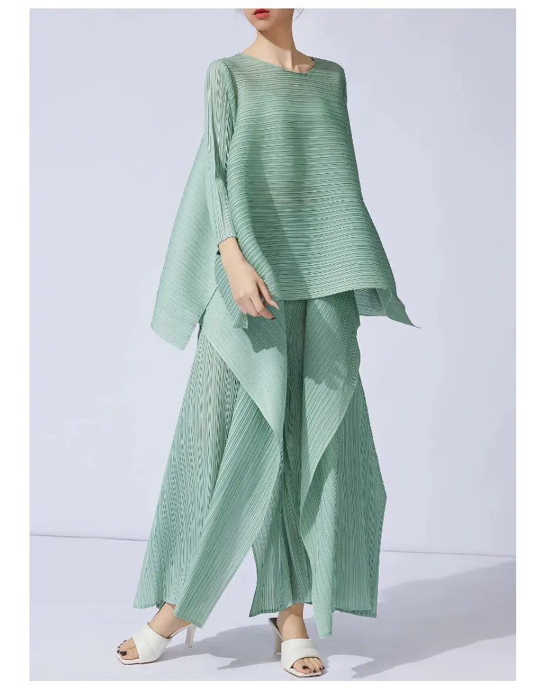 Mint Draped Pleated Capri Trousers-SimpleModerne