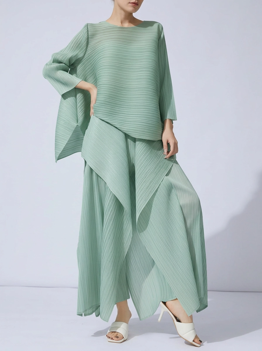 Mint Draped Pleated Capri Trousers-SimpleModerne