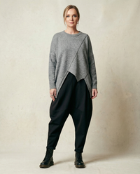Street Style Black Harem Trousers with Relaxed Fit and Modern Edge-SimpleModerne