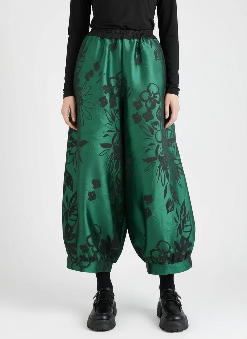 Elegant Floral Lantern Pants in Green with Pocket Detail – Relaxed Fit for Modern Style-SimpleModerne
