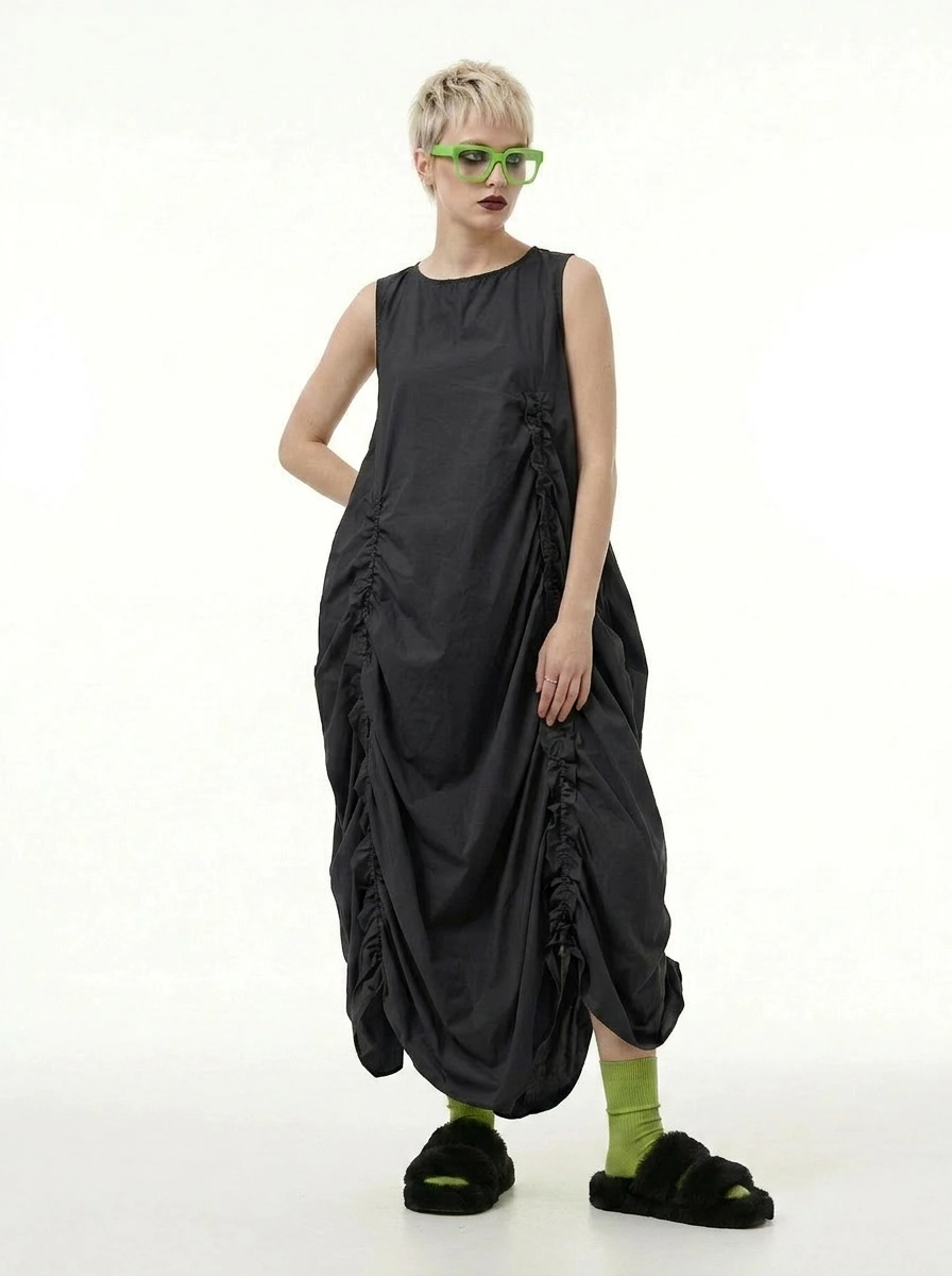 Minimalist Avant-Garde Draped Dress – Oversized Ruched Midi in Black – SimpleModerne