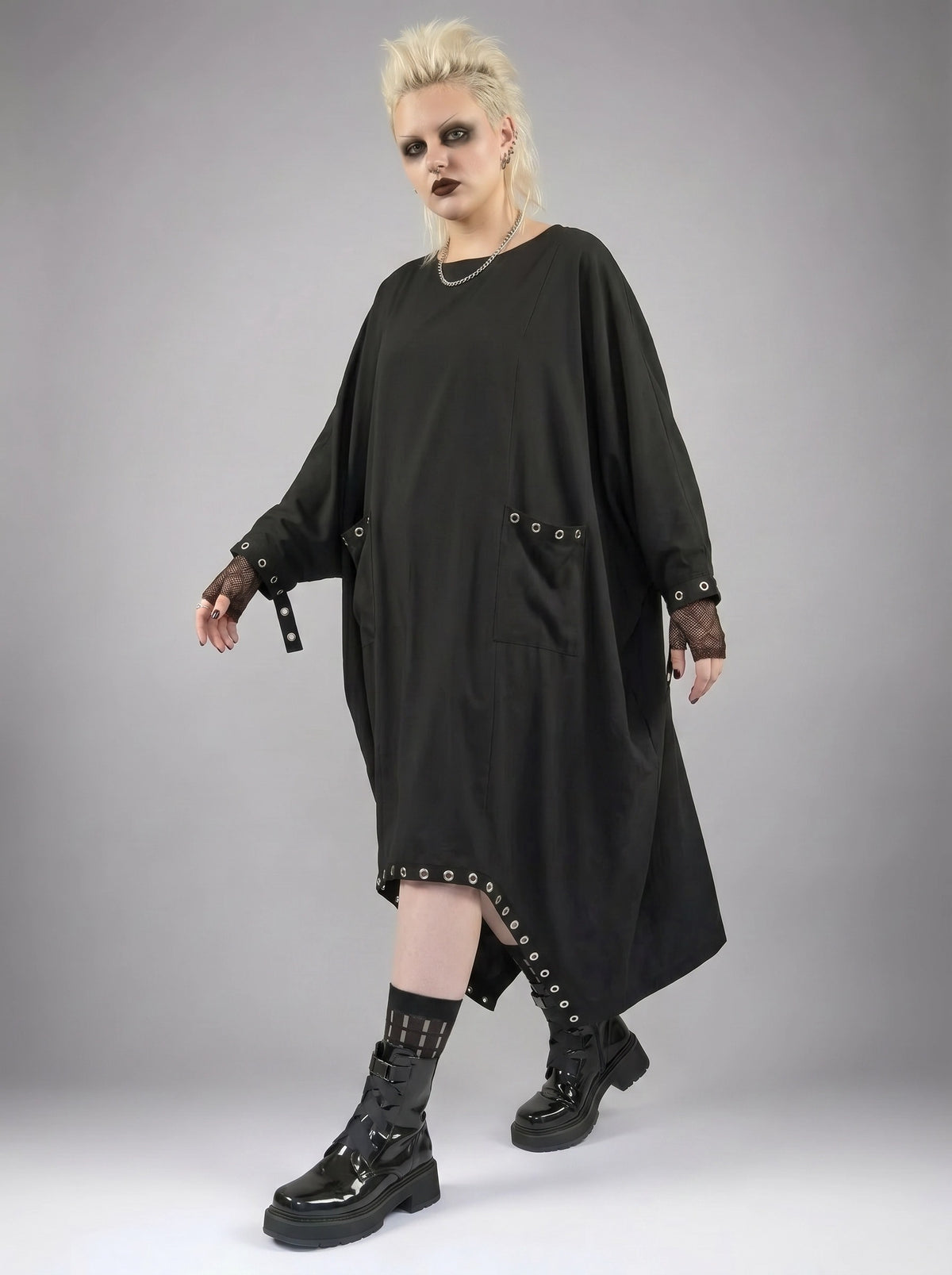 Oversized Rivet-Trim Pullover Dress – Punk-Inspired Cocoon Fit-SimpleModerne