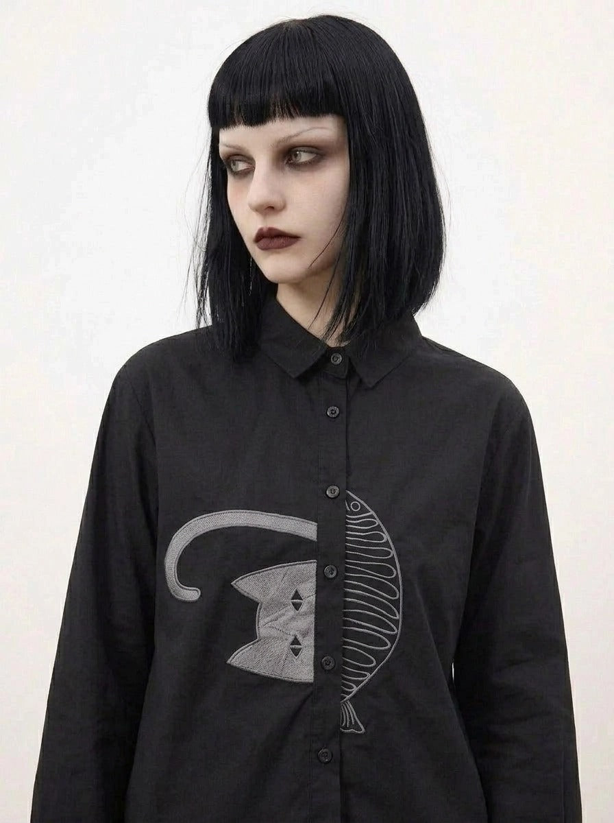Simple Moderne Black Graphic Blouse – Minimal Cat Motif Button-Up Shirt-SimpleModerne