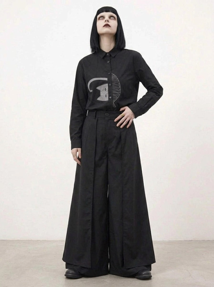 Simple Moderne Black Graphic Blouse – Minimal Cat Motif Button-Up Shirt-SimpleModerne
