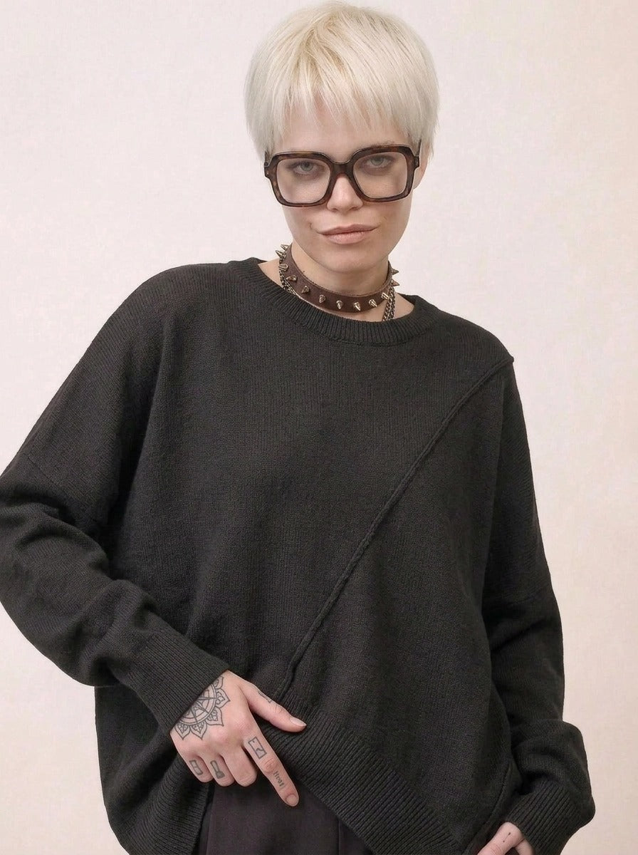 Black pullover
