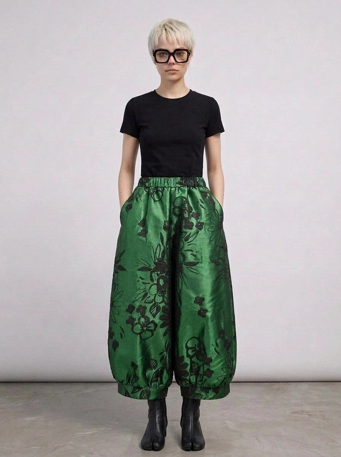 Re-launch Elegant Floral Lantern Pants in Green with Pocket Detail – Relaxed Fit for Modern Style