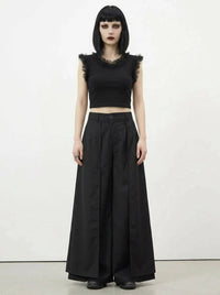 Ruffle Edge Crop Top – Casual Minimal Goth-SimpleModerne