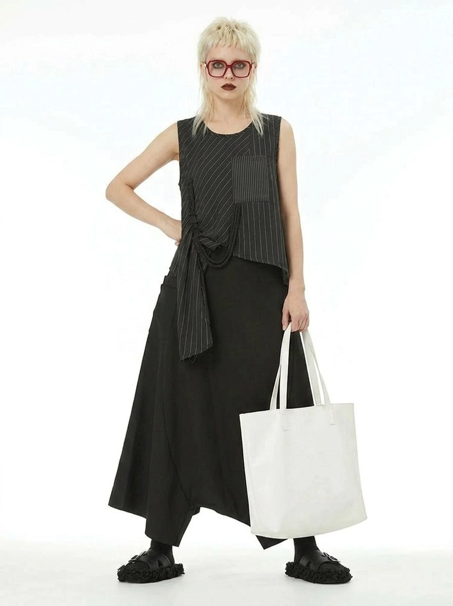 Deep Harem Capri Trousers – Black-SimpleModerne