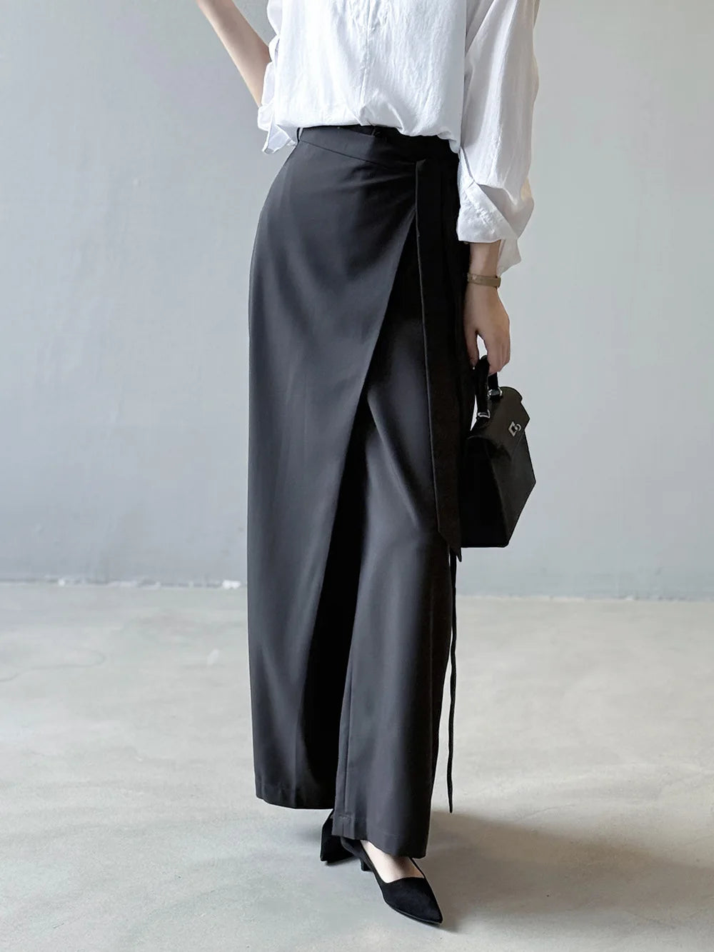 Shadow Wrap Trousers – Dusk Grey / Black-SimpleModerne