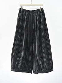Black Striped-SimpleModerne