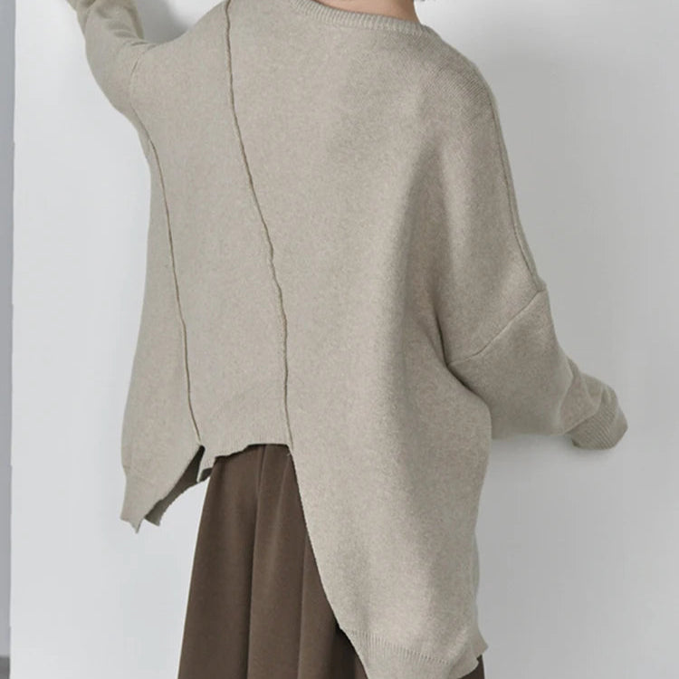 Minimalist Asymmetric Hem Pullover with Long Sleeves – Casual Cozy Fit-SimpleModerne