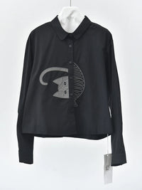 Simple Moderne Black Graphic Blouse – Minimal Cat Motif Button-Up Shirt-SimpleModerne