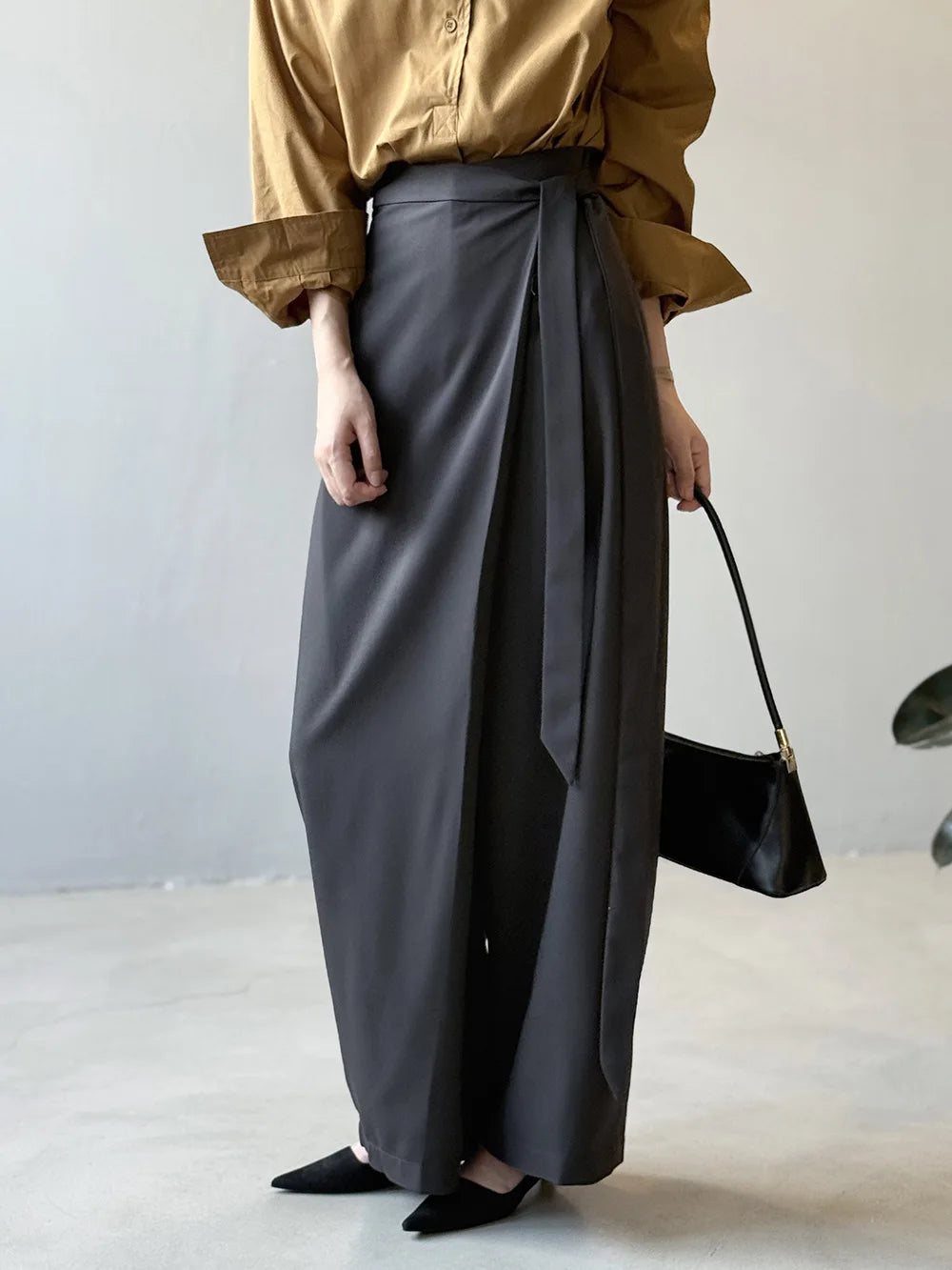 Shadow Wrap Trousers – Dusk Grey / Black-SimpleModerne