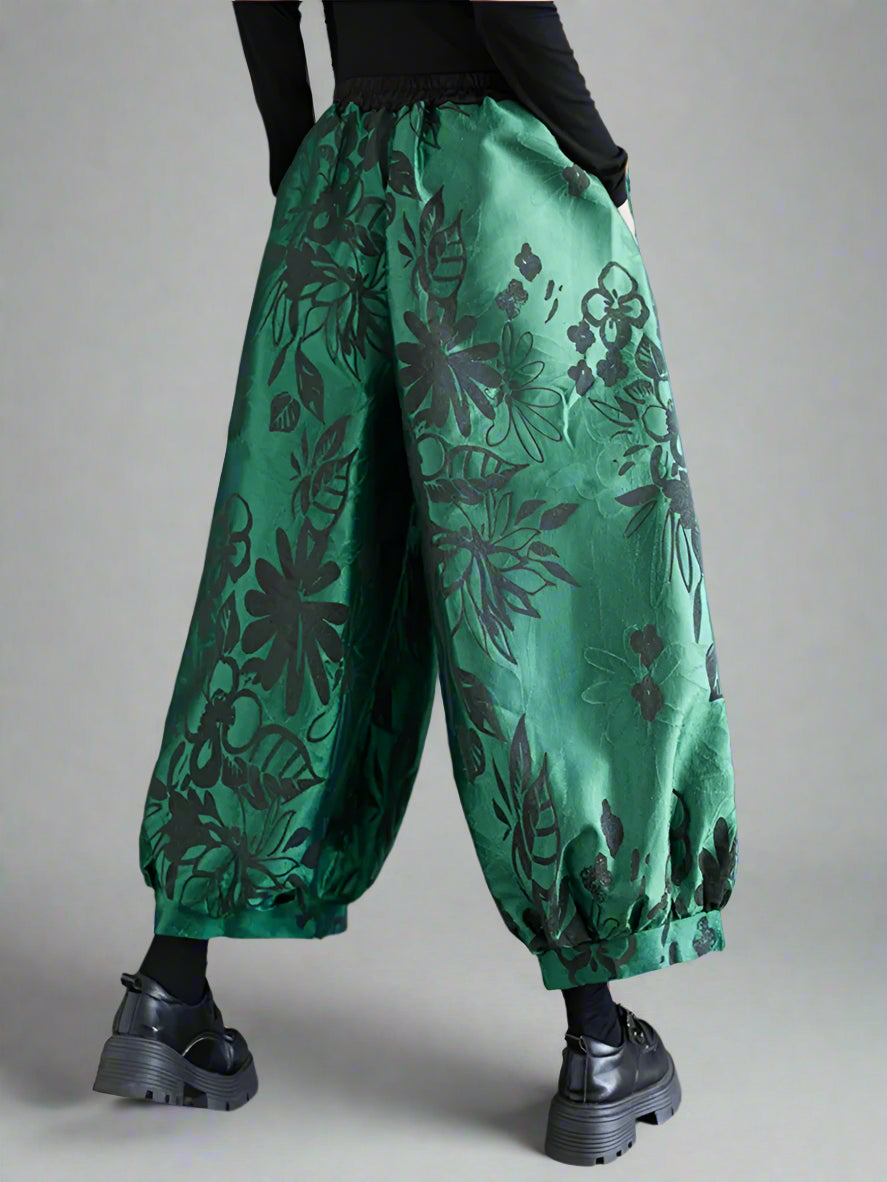 Elegant Floral Lantern Pants in Green with Pocket Detail – Relaxed Fit for Modern Style-SimpleModerne