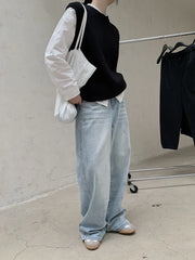 Wide-Legged Light Wash Jeans-SimpleModerne