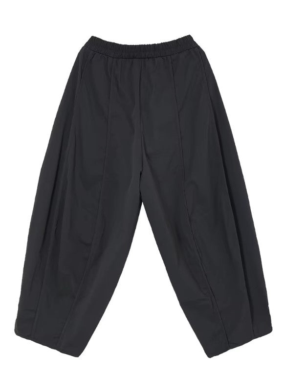 Bold Design Balloon Trousers with Relaxed Fit and Pleated Details