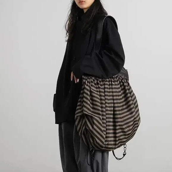 Casual Minimal Goth Maxi Shoulder Bag