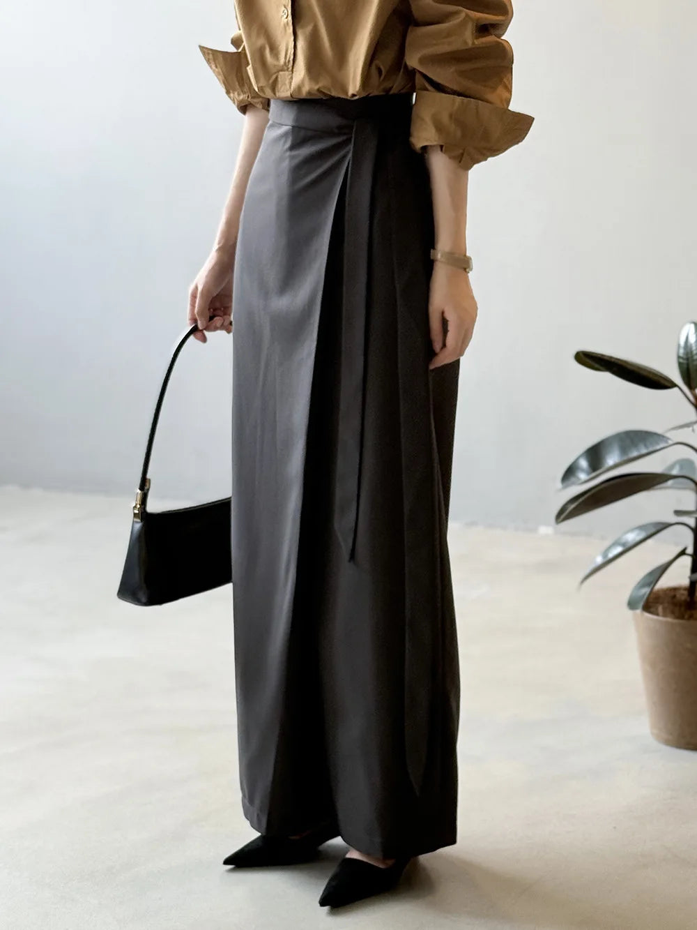 Shadow Wrap Trousers – Dusk Grey / Black-SimpleModerne