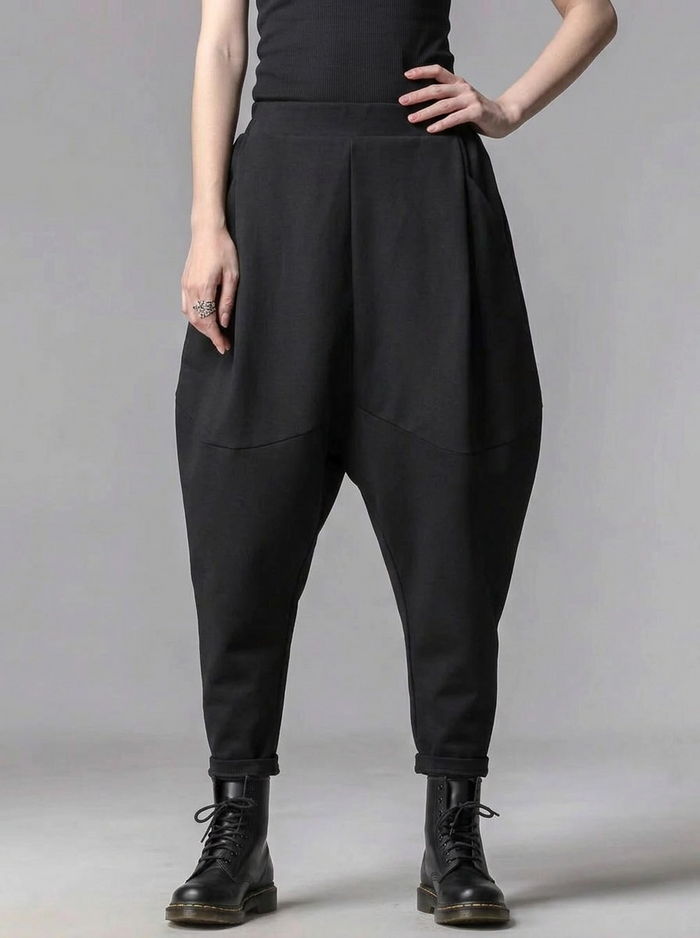 Street Style Black Harem Trousers with Relaxed Fit and Modern Edge-SimpleModerne