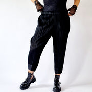 Simple Moderne Pleated Capri Trousers-SimpleModerne