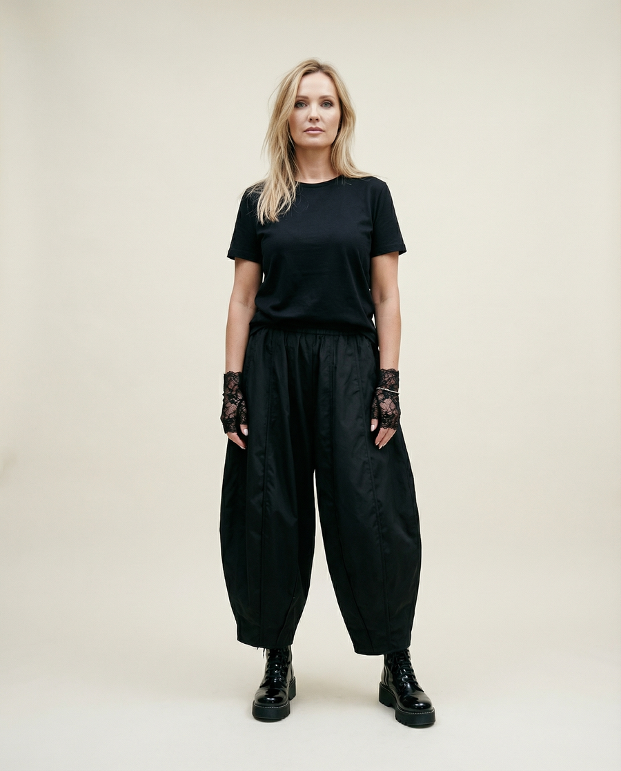 Bold Design Balloon Trousers with Relaxed Fit and Pleated Details