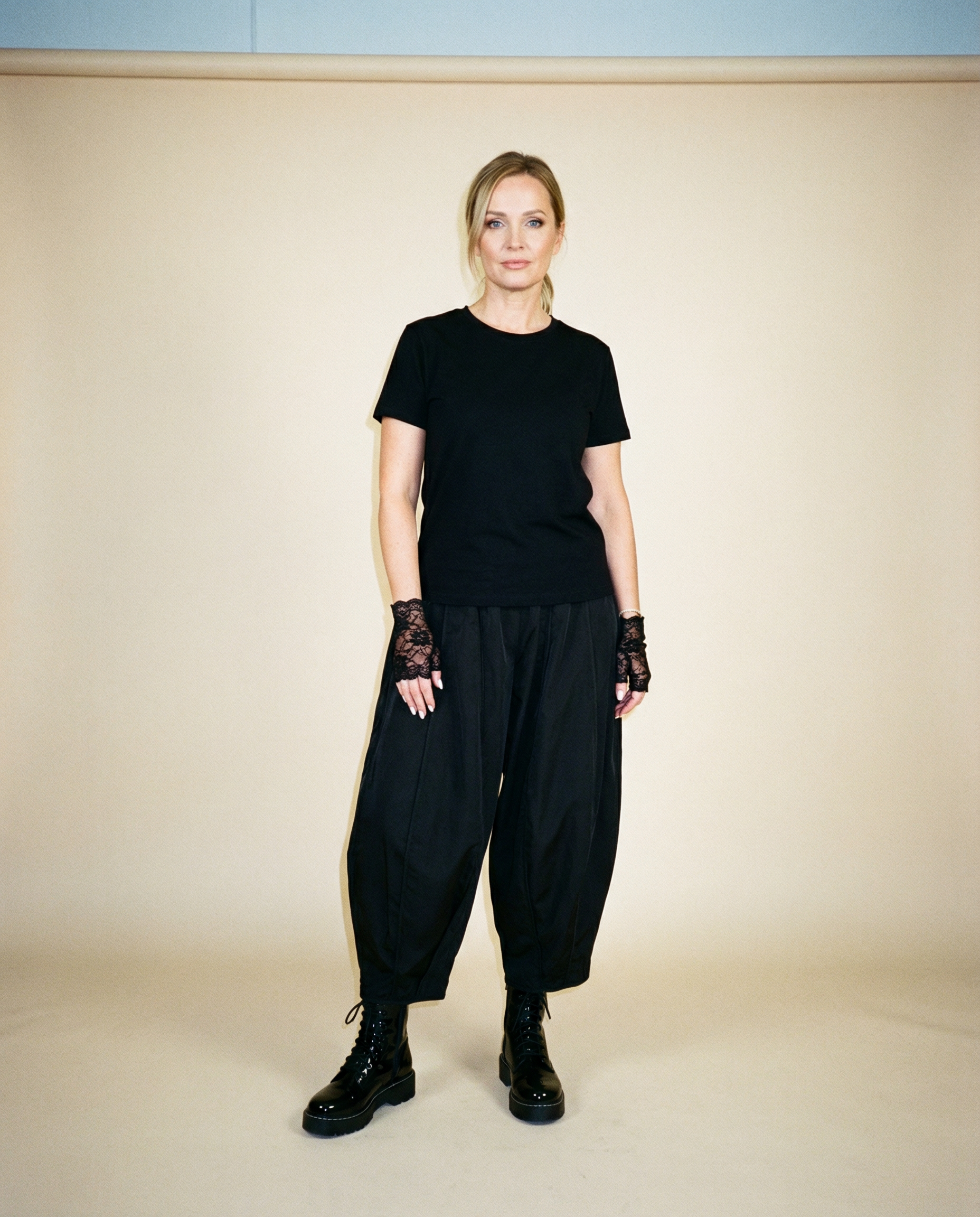 Bold Design Balloon Trousers with Relaxed Fit and Pleated Details