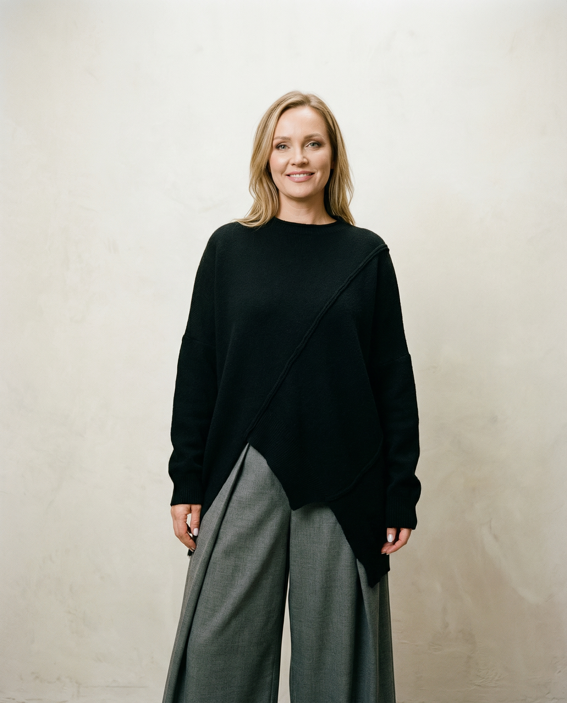 Oversized Black Knit Sweater – Asymmetrical Hem & Raglan Sleeves
