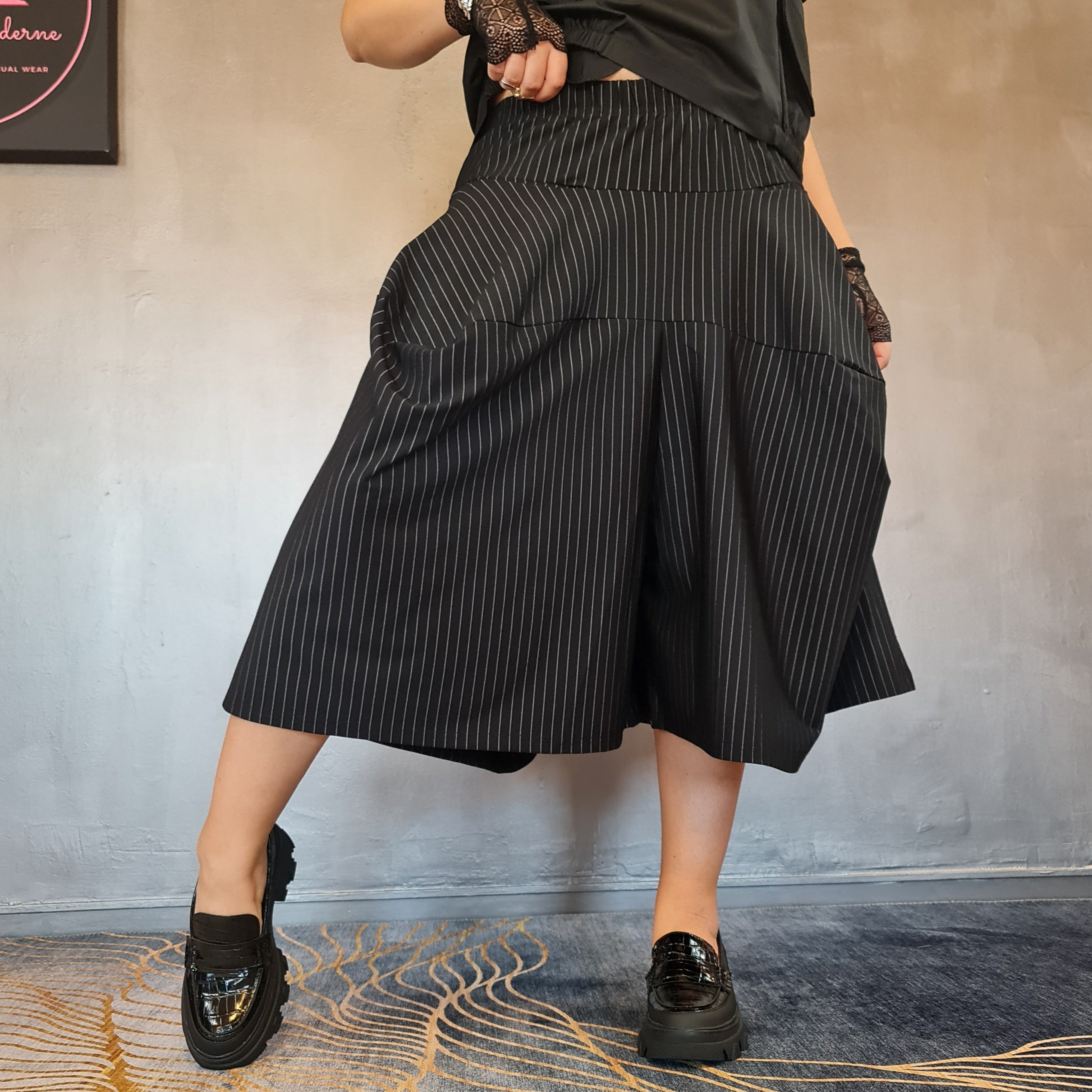 Striped capri hotsell pants