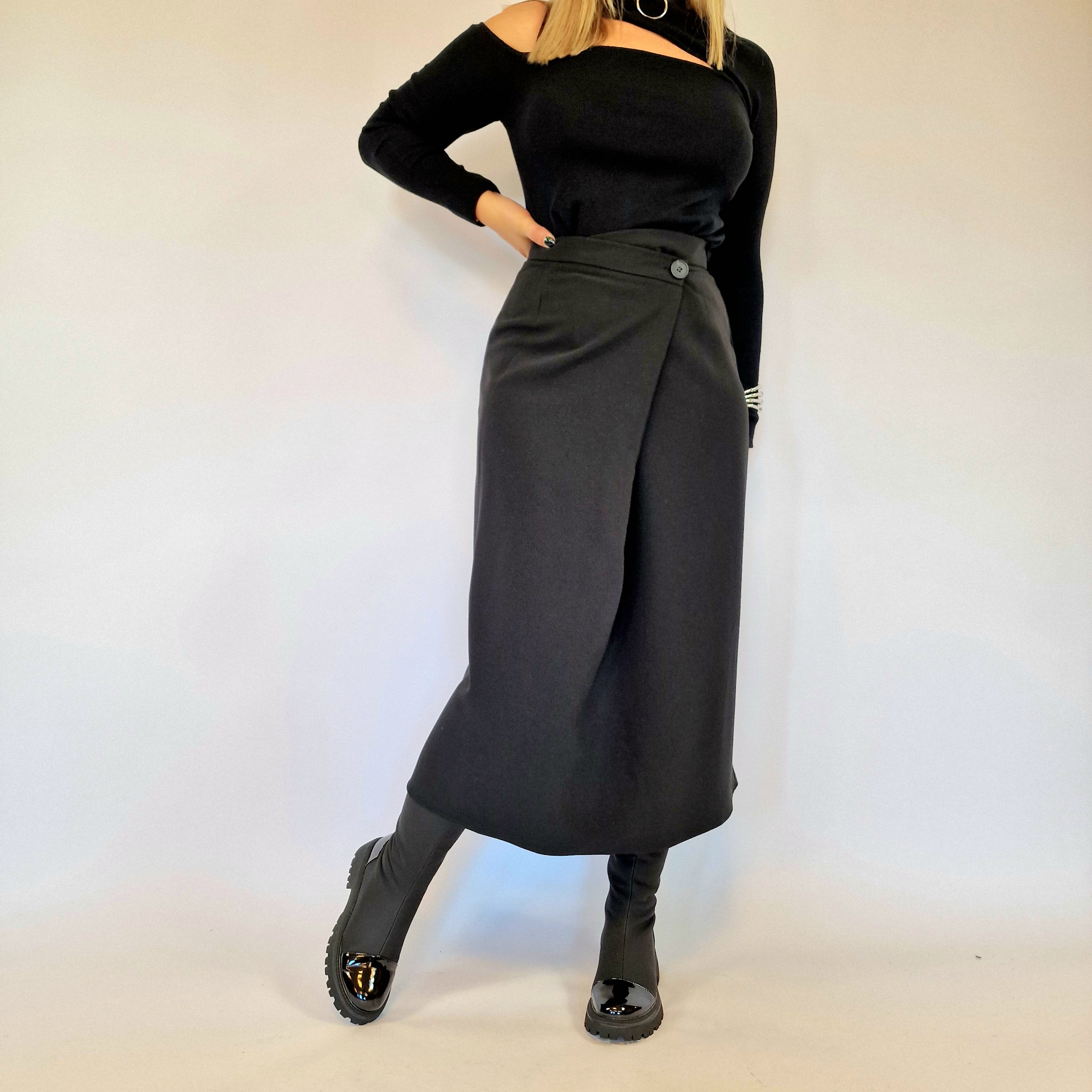 Jazz Up Darbo Bite Irregular Design Black Skirt-SimpleModerne