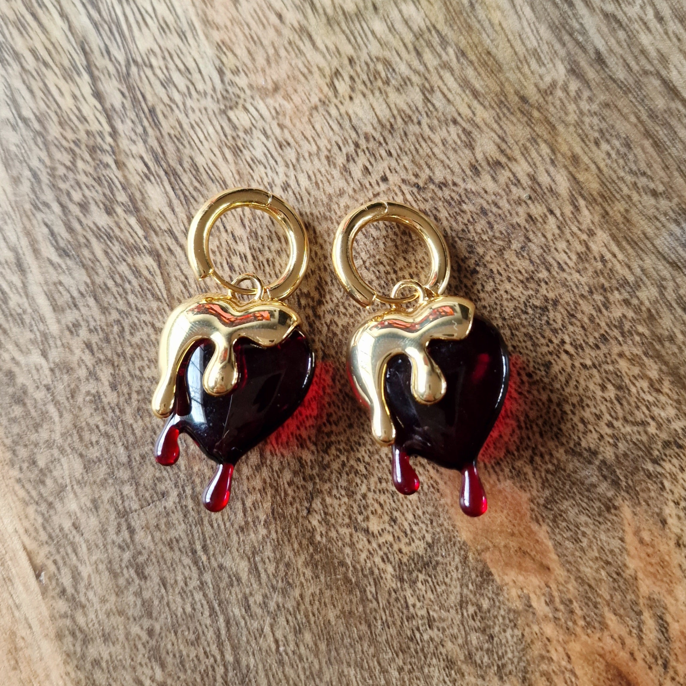 Casual Minimal Goth Maxi Red Heart Dangle Earrings SimpleModerne
