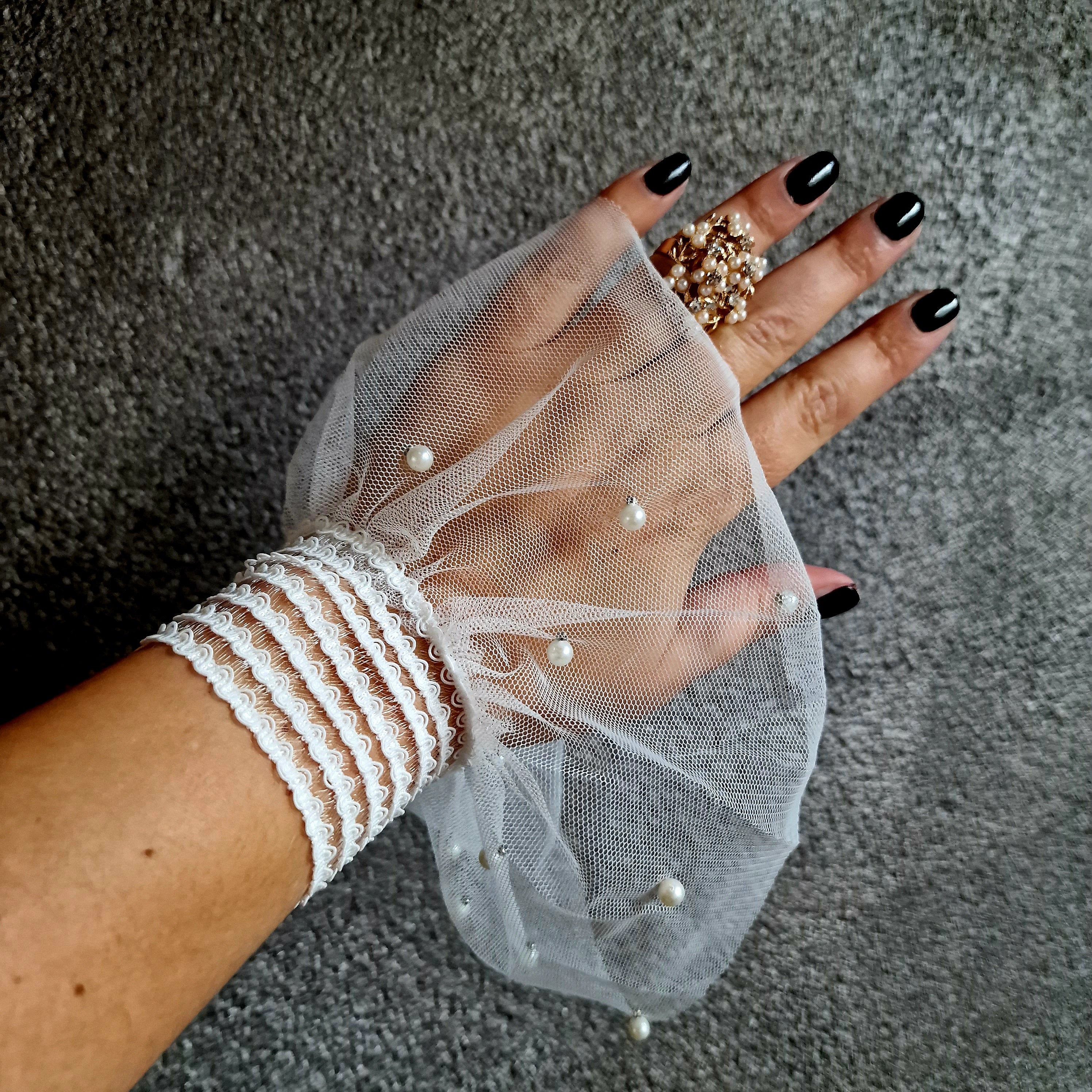 Casual Minimal Goth Romantic White Tulle Cuffs-SimpleModerne