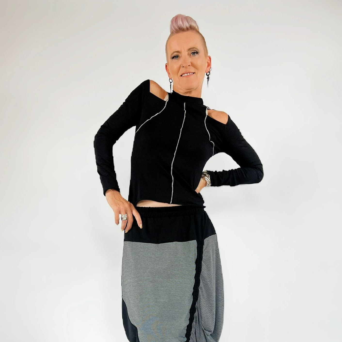 Casual Minimal Goth Rojumis Shirt-SimpleModerne
