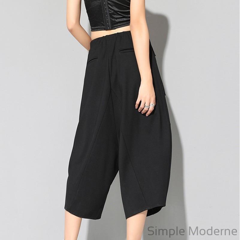 Simple Moderne Relaxed Fit Harem Capri Pants with Maxi Pockets-SimpleModerne